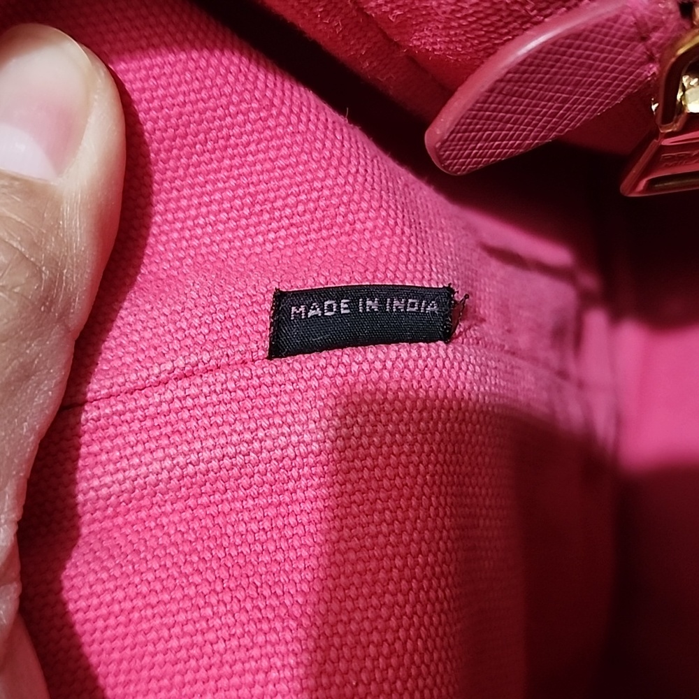 Prada canapa - Picture 11 of 16
